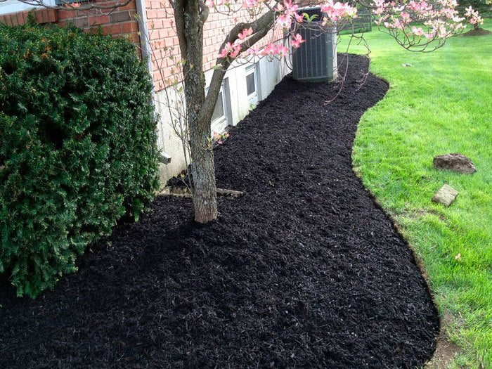 Black Dyed Mulch at Granite Landscape Centers